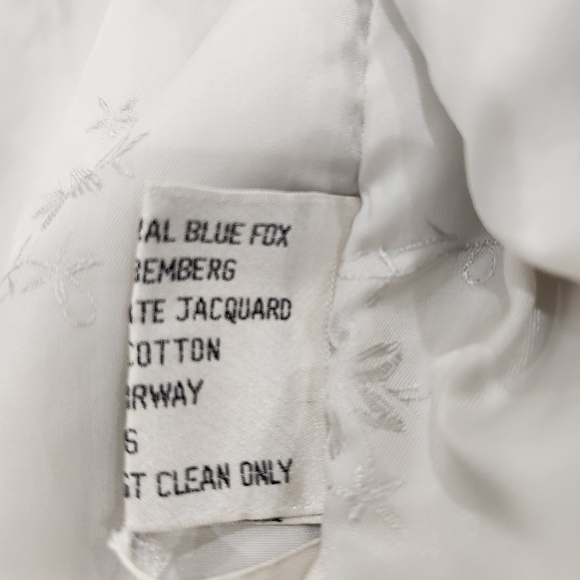 SAGA FOX BLUE FOX FUR BY WILSON,WOMEN'S LARGE - Picture 9 of 16